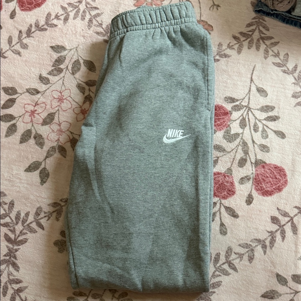 Nike Heather Gray Joggers